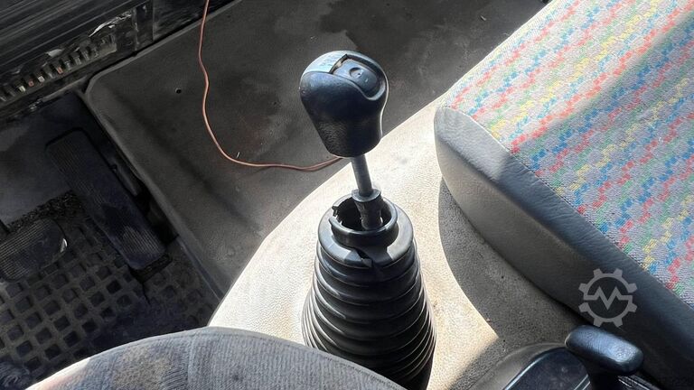 รถดั๊มพ์ 3 ทาง Renault S 170 (10 BOULOTS / POMPE MANUELLE / LAMES / MA...