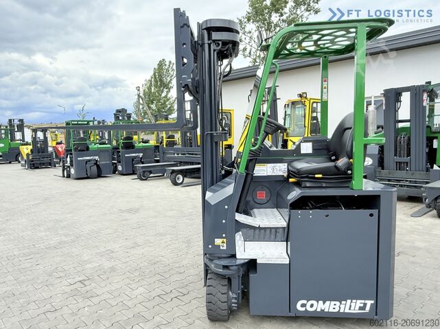 Empilhadeira de quatro direções COMBILIFT CBE2500 TRIPLEX 5500 FORK POSITIONER