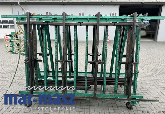 Doppelseitige Trapez-Pneumatikpresse TECH-FA 