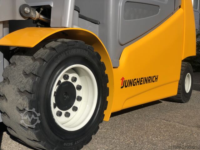 Electric 4-wheeler Jungheinrich EFG 540k - Service Neu  Freisichtmast Batterie 80%