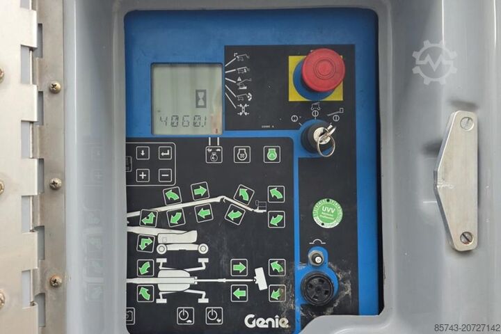 Шарнирно-телескопическая рабочая платформа Genie ZX135/70 Diesel, 4x4x4 Drive, 43m Lifting Height,