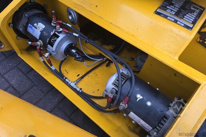 Шарнирно-телескопическая рабочая платформа Snorkel A38E As-Is, Electric, 13.5m Working Height, 6.1m R