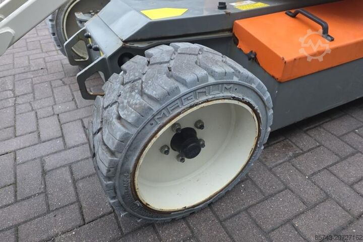 Шарнирно-телескопическая рабочая платформа Snorkel A38E As-Is, Electric, 13.5m Working Height, 6.1m R