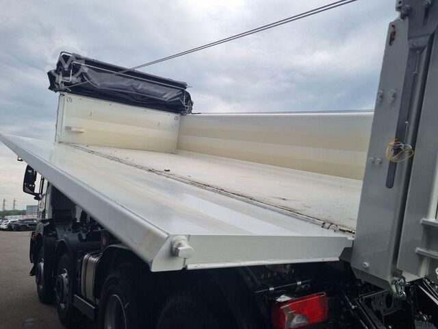 самоскид Iveco X-WAY