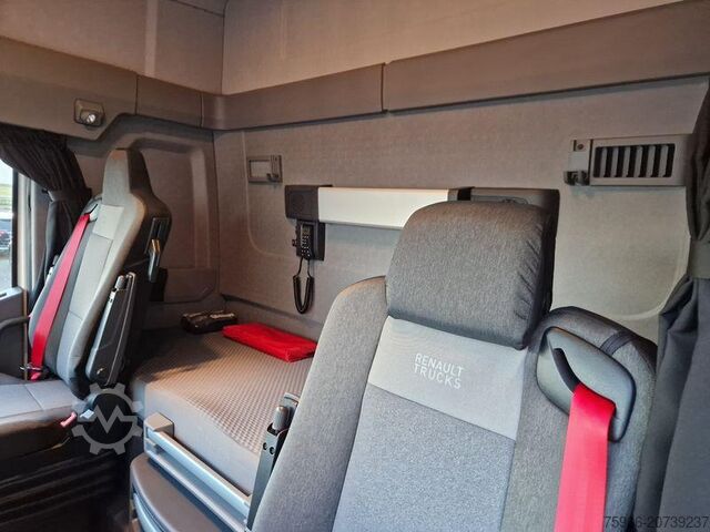 стандартний тракторний агрегат Renault Gamme T High