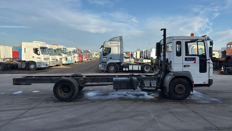 Шаси с кабина Volvo FL 220 (BELGIAN TRUCK / BOITE MANUELLE / MANUAL...