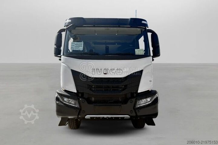 IVECO T-WAY AT720T47TH truck tractor IVECO T-WAY AT720T47TH