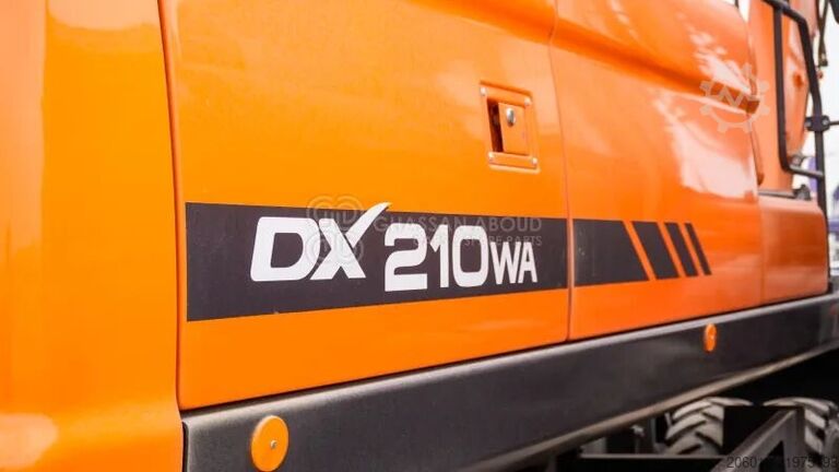 Τροχοφόρος εκσκαφέας Develon DX210 WA
