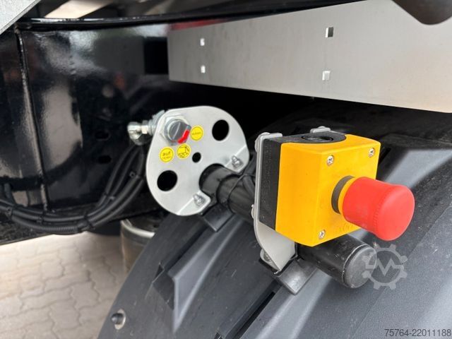 Напівпричіп силос KEMPF 54 m³ Kempf Kipper/Futter/Getreide/Schleuse/Silo