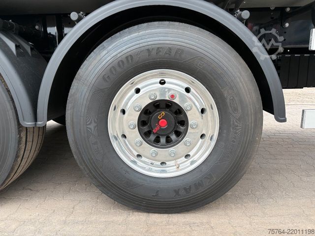 Напівпричіп-самоскид KEMPF 54 m³ Kempf Kipper/Futter/Getreide/Schleuse/Silo