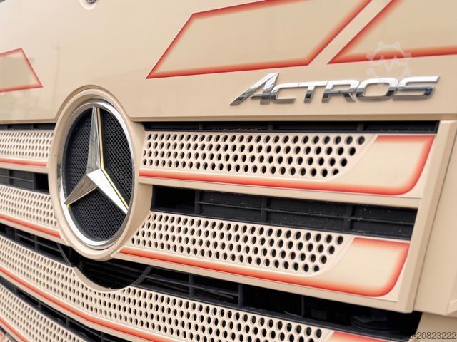 Trattore stradale standard MERCEDES-BENZ 1848 Actros 5 GigaSpace Retarder Blatt/Luft