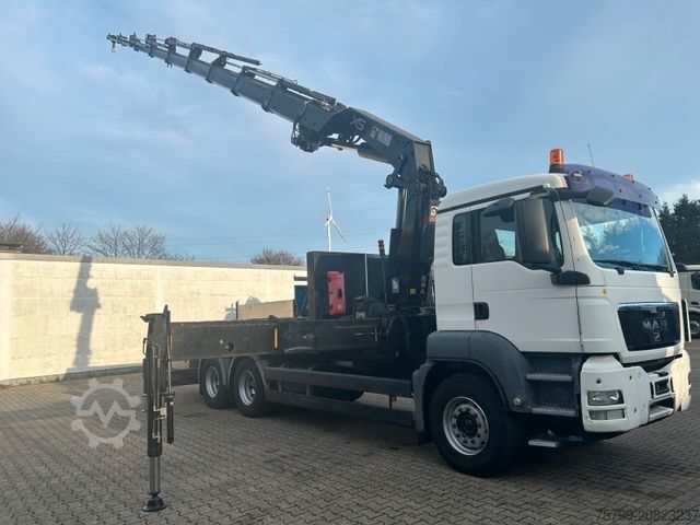 Kuorma-autoon asennettu nosturi MAN 26.360 TGS Pritsche + HIAB 477 Kran 6x4