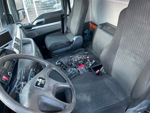 Gru montata su autocarro MAN 26.360 TGS Pritsche + HIAB 477 Kran 6x4