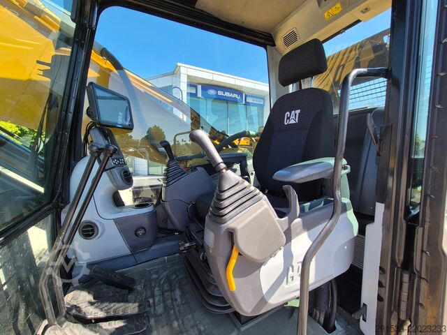 รถขุดตีนตะขาบ Caterpillar 330D2 L - Excavator - 3 Buckets