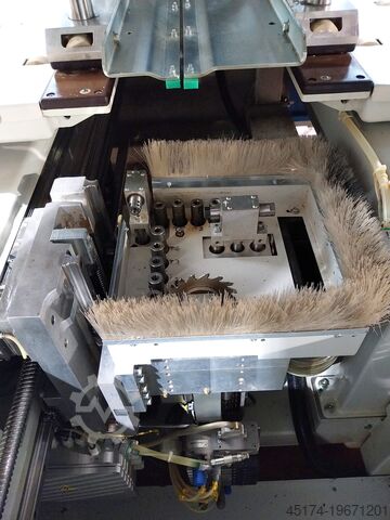 Durchlauf-Bearbeitungszentrum MASTERWOOD PROJECT TF 100