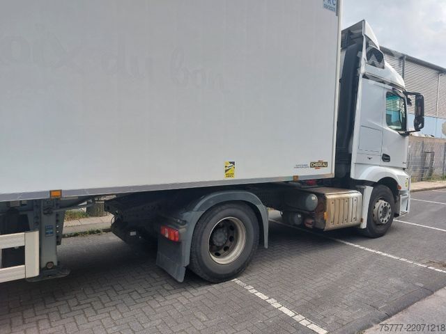 標準トラクターユニット MERCEDES-BENZ Actros 18-45 Stream Space-MP4-ACC