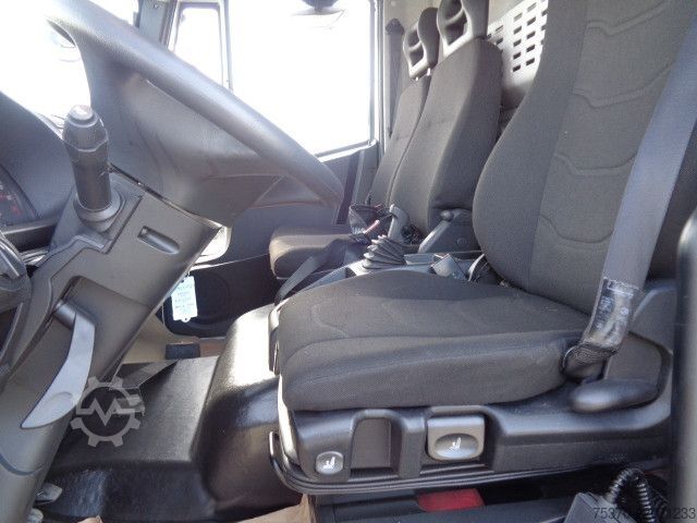 Camião de caixa fechada IVECO EUROCARGO ML160E28/P