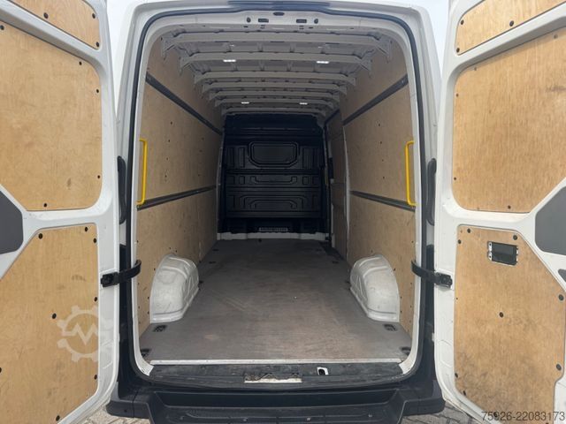 Xe van mui cao MAN TGE 3.140 Maxi