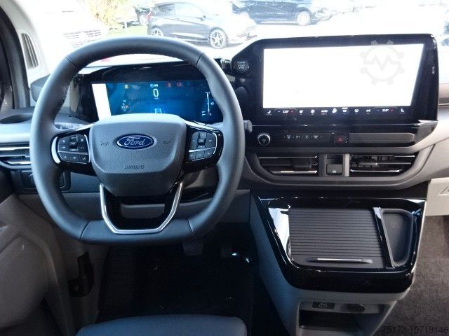 Mikroautobuss FORD Tourneo Custom 320L1 Titanium 4x4 Autom Kam Navi