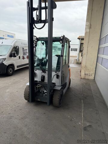 Carretillas elevadoras de GLP Still RX70-25T