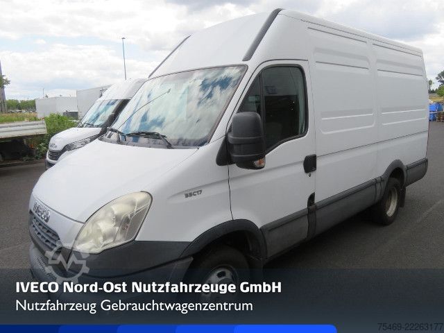 ऊंची छत वाली वैन IVECO 35C17V/P