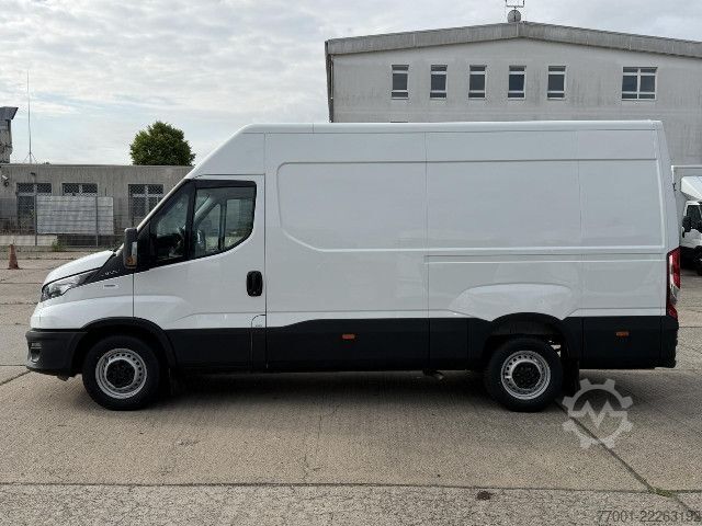 पैनल वैन IVECO 35S16V Klima / Radio / PDC