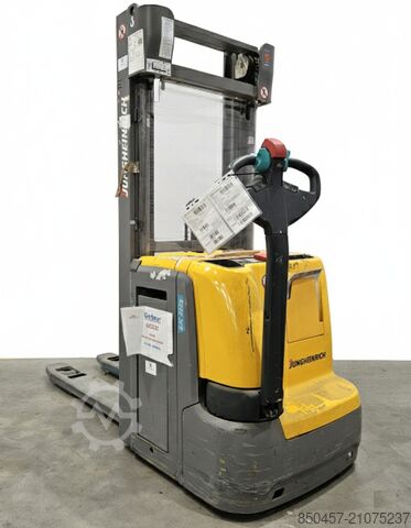 Raklapos targoncák Jungheinrich EJC 212z / 4.3m/ 474mh/ initial