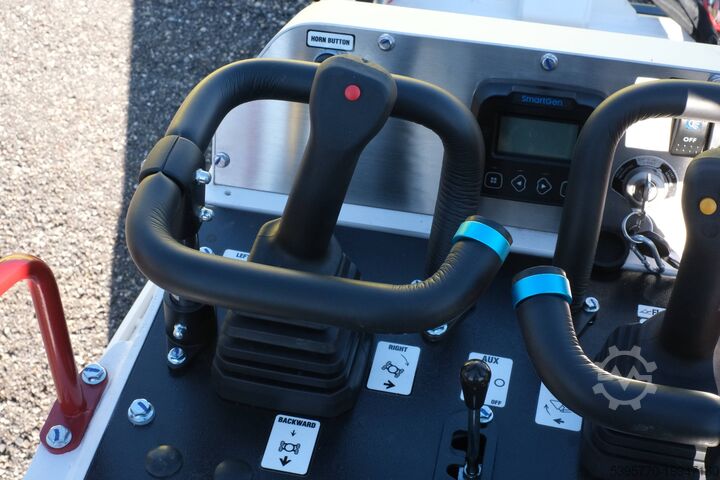 Mini skid steer loader Vmeng Spartan SS1200