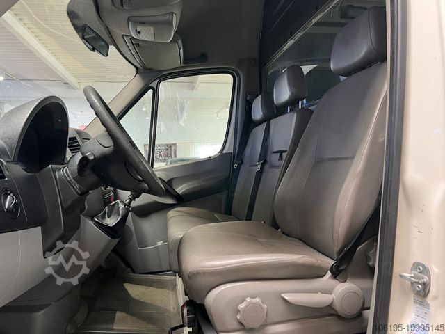 Фургон с высокой крышей VOLKSWAGEN Crafter 2,5 TDI *L2-H2*1.Hand*Garantie*