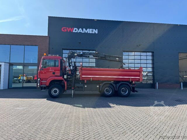 Nosturilla varustettu kippivaunu MAN TGA 26.360 6x6 Kipper/ Hiab 144 E-2 HiPro Euro 5