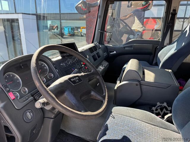 Nosturilla varustettu kippivaunu MAN TGA 26.360 6x6 Kipper/ Hiab 144 E-2 HiPro Euro 5