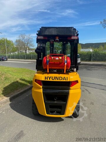 Treibgasstapler Hyundai 30L-9A