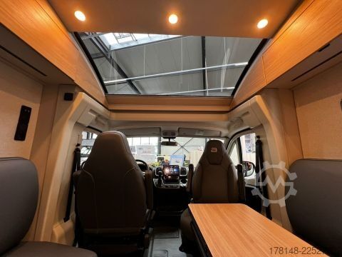Yarı entegre karavan Bürstner Signature SFT 7.0