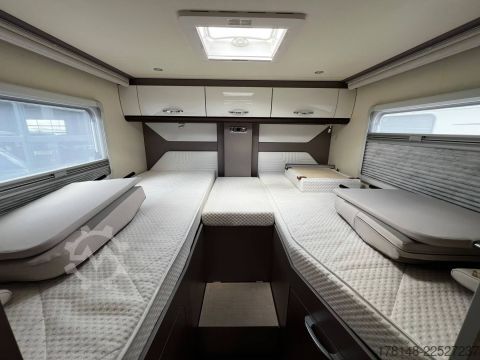 Yarı entegre karavan Bürstner Lyseo TD 727 G