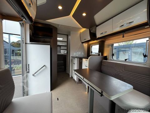 Yarı entegre karavan Bürstner Lyseo TD 727 G