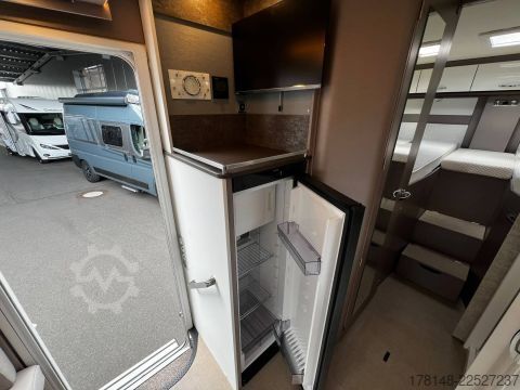 Yarı entegre karavan Bürstner Lyseo TD 727 G