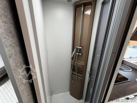 Yarı entegre karavan Bürstner Lyseo TD 727 G