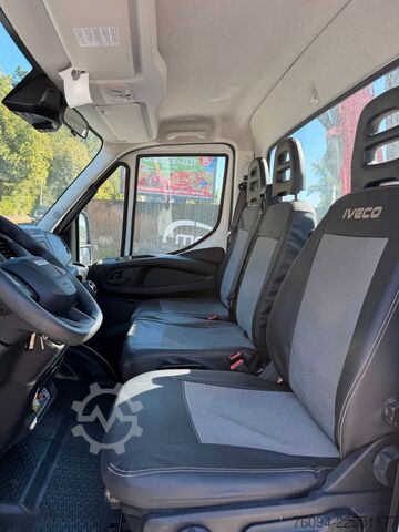 Furgón con grúa montada sobre camión IVECO Daily 72-180 Meiller Kipper Kran 10m FUNK AHK