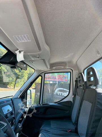 Furgón con grúa montada sobre camión IVECO Daily 72-180 Meiller Kipper Kran 10m FUNK AHK