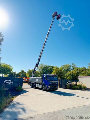Grúa montada en camión VOLVO FMX 500 6x4 KRAN abstattelbar 18m Kipper Bordmat