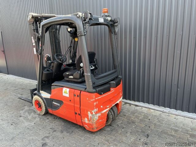 Elektrische vorkheftruck 3 wielen Linde E16-02