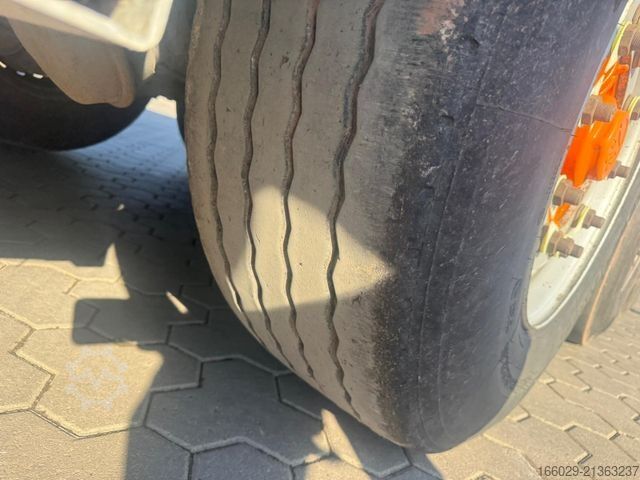 Ikäyvä lattiasemitraileri KNAPEN K100 Schubboden 92m³ 10mm Boden Top Zustand