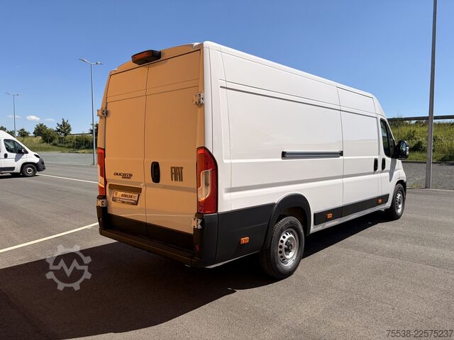 Furgão de painéis Fiat Ducato