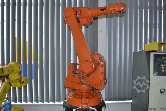 ABB robot with only 19000 hours 