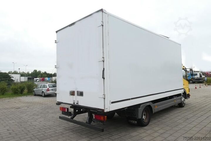 Furgons ar kasti MERCEDES-BENZ Atego 816 BL Möbelkoffer