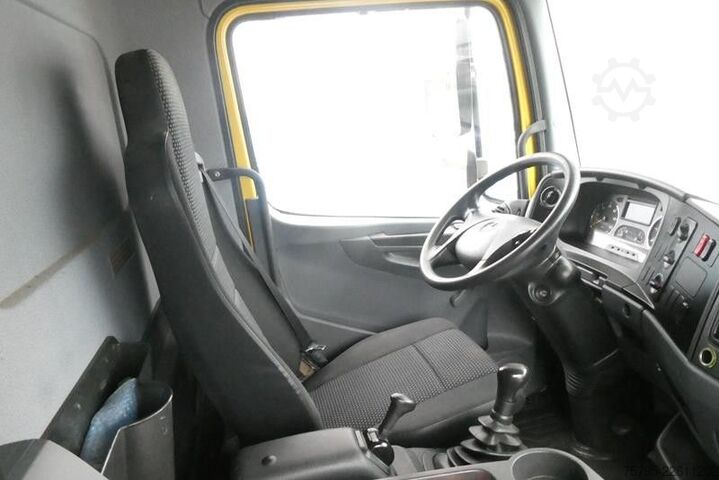 Furgons ar kasti MERCEDES-BENZ Atego 816 BL Möbelkoffer