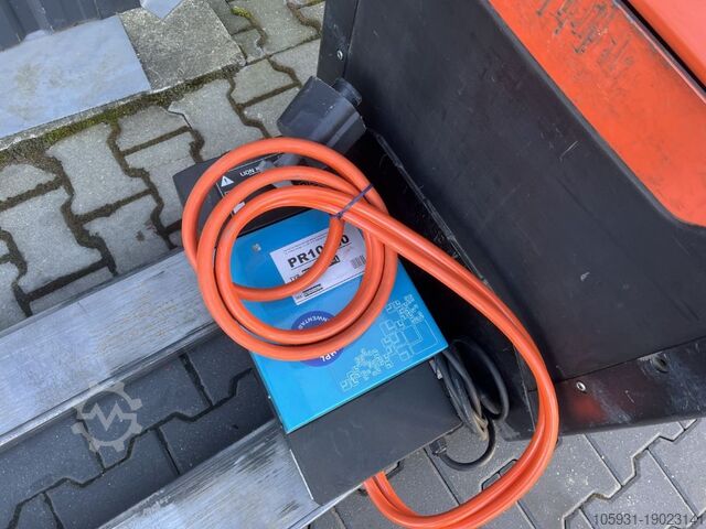 Electric Pallet Truck BT LPE200