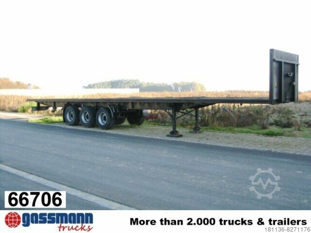 Auflieger mit Pritsche & Plane  GUGGENMOOS Plattform-Auflieger