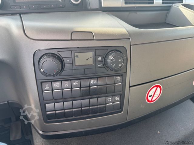 Вантажівка для напоїв MAN TGM 18.290 / LBW / 2 x AHK / 15 PAL