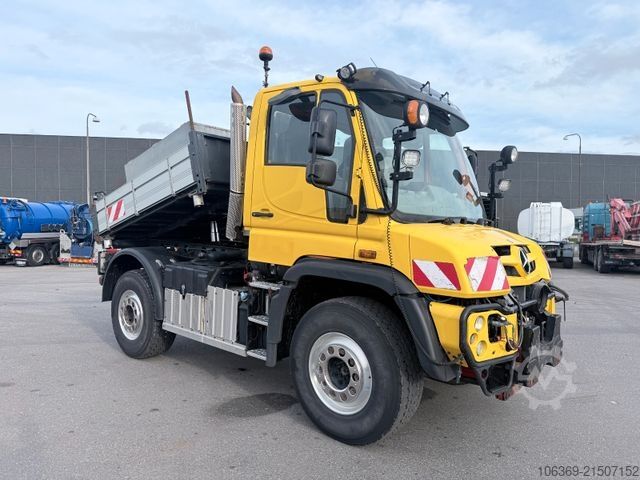 Pašizgāzējs kravas automašīna UNIMOG U serie 427 4x4 Tipper / Kipper / Hydrostat